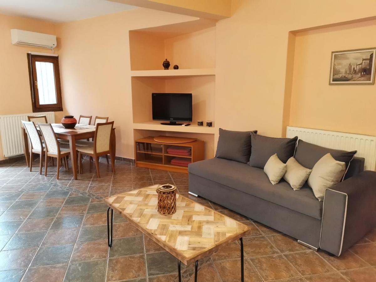 Christie'S Ground Floor Apartment By The Sea Kato Gatzea Zewnętrze zdjęcie